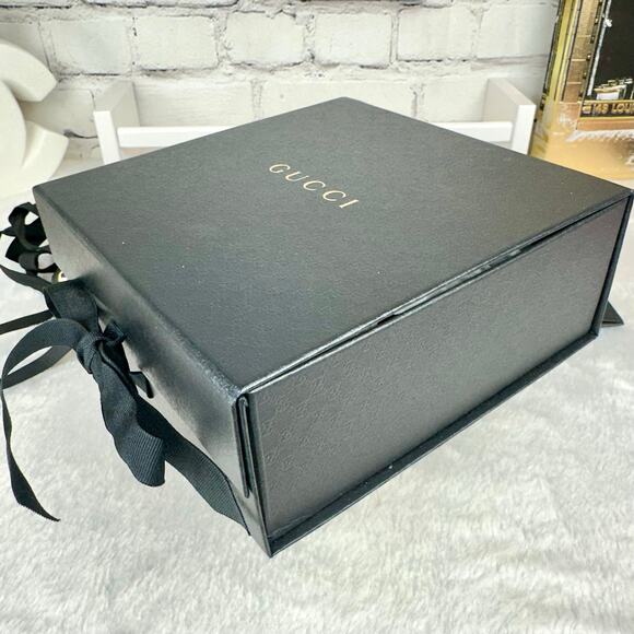GUCCI GG print Box, Beautiful RARE shopping bag AND envelope gift set - Picture 4 of 15